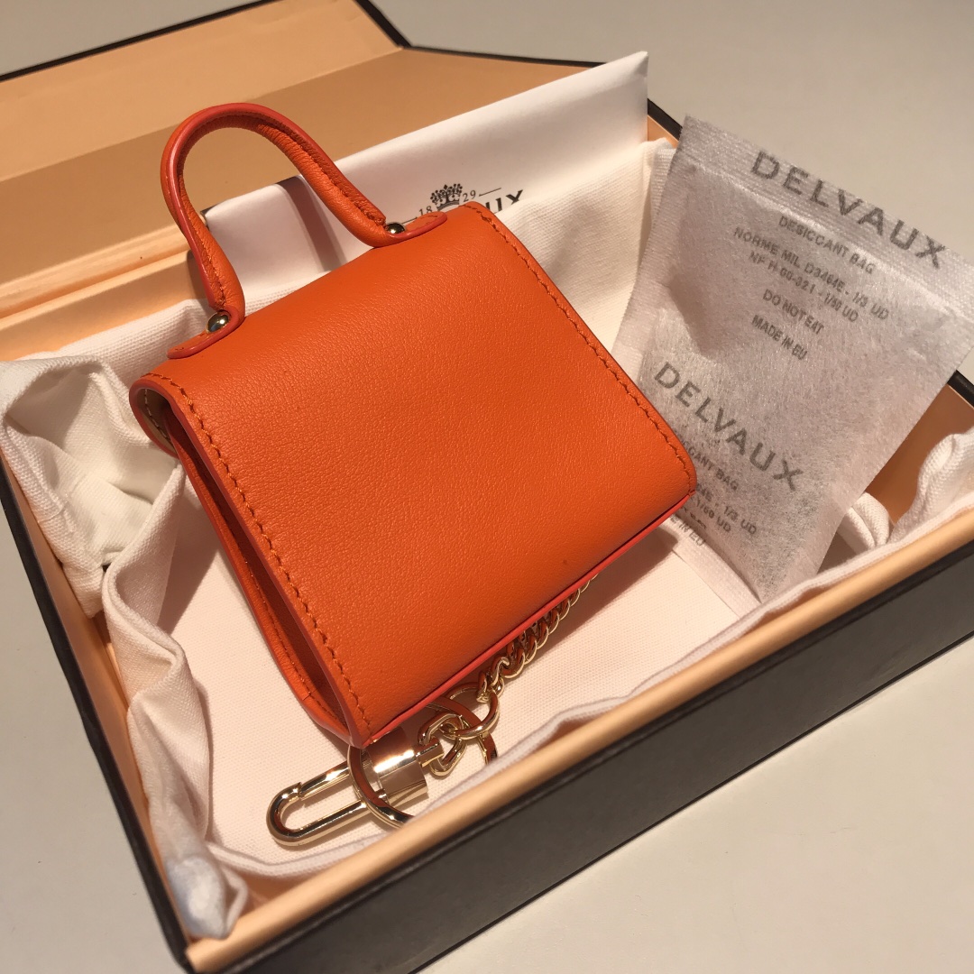 델보 브리앙 MM 박스백 미니